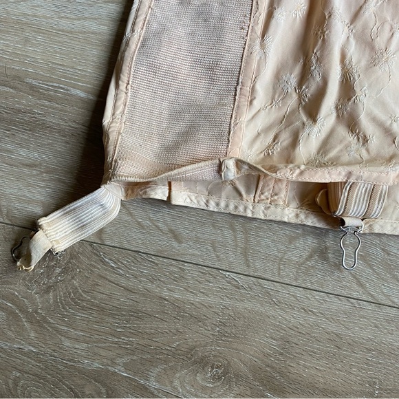 Vintage 1930s corselet girdle | 30s embroidered one piece shapewear Victorian - Picture 7 of 16